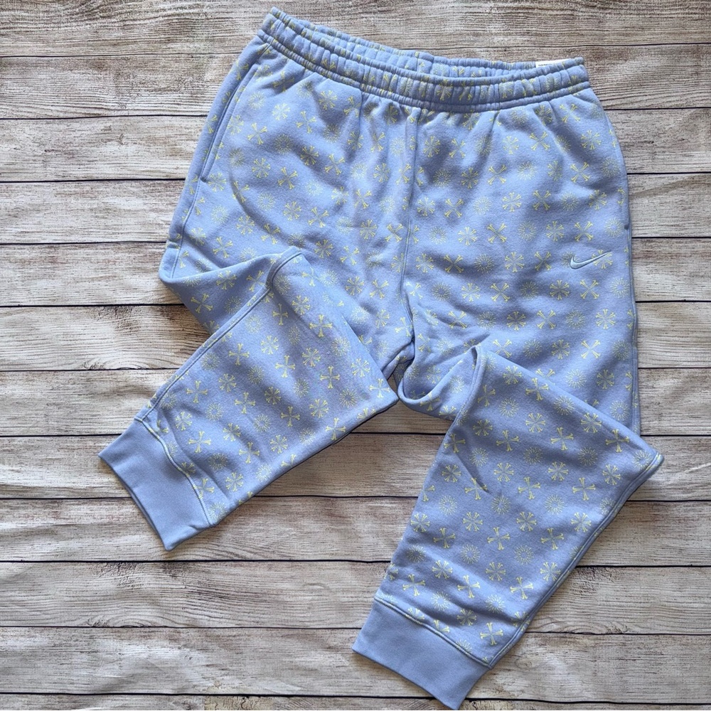 Nike NSW Club AOP Sweatpants Joggers Men’s Size XXL Light Blue Yellow FJ1637-479